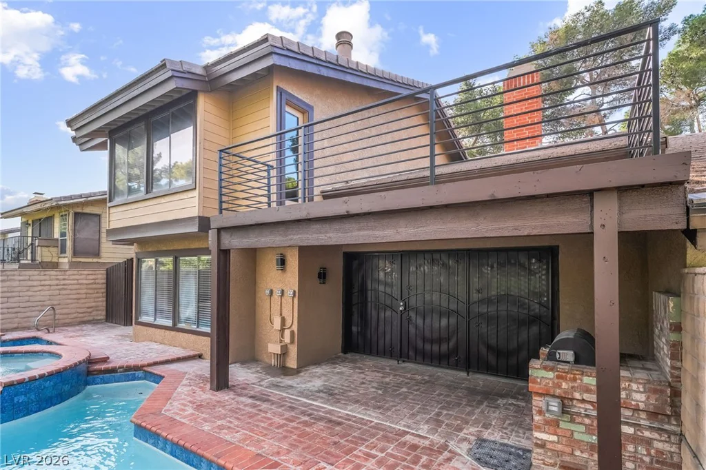 968 Pinehurst, Las Vegas, NV 89109