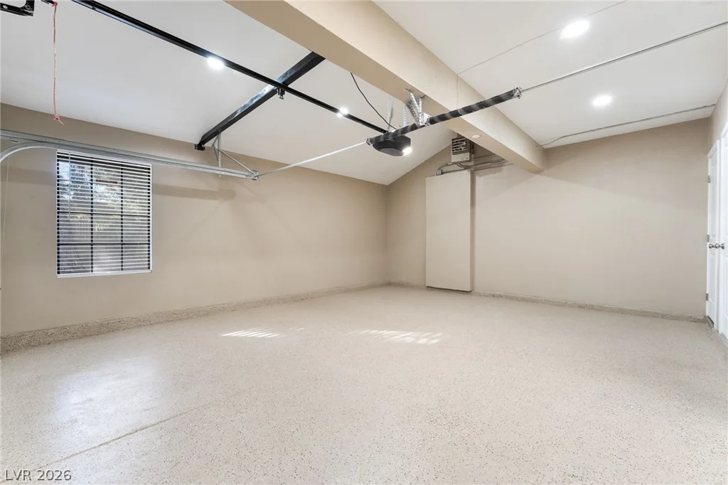 968 Pinehurst, Las Vegas, NV 89109