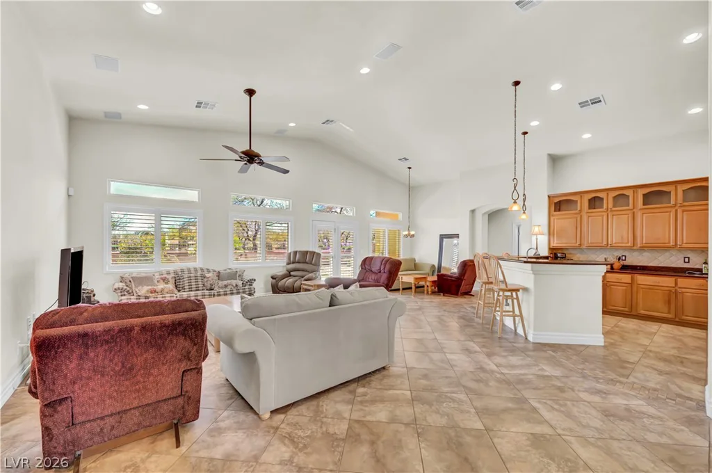 8215 Southern Comfort, Las Vegas, NV 89131