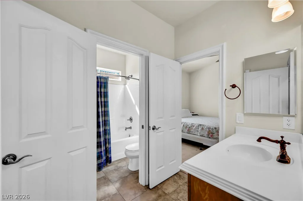 8215 Southern Comfort, Las Vegas, NV 89131