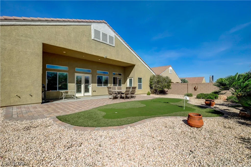 8215 Southern Comfort, Las Vegas, NV 89131