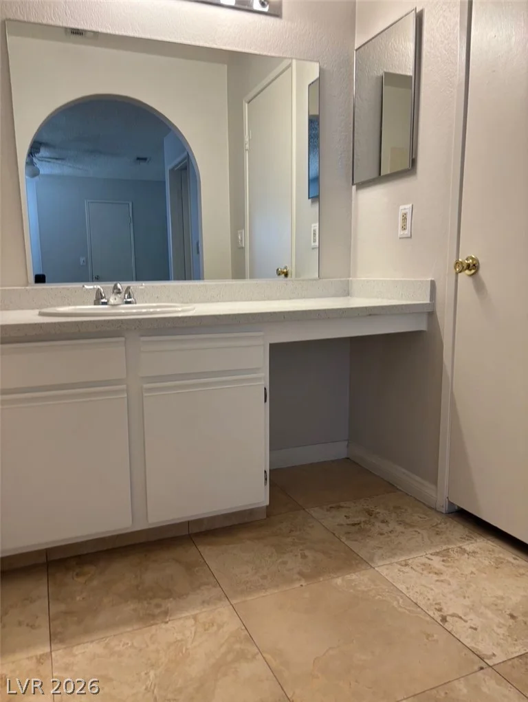 2200 Fort Apache, Las Vegas, NV 89117