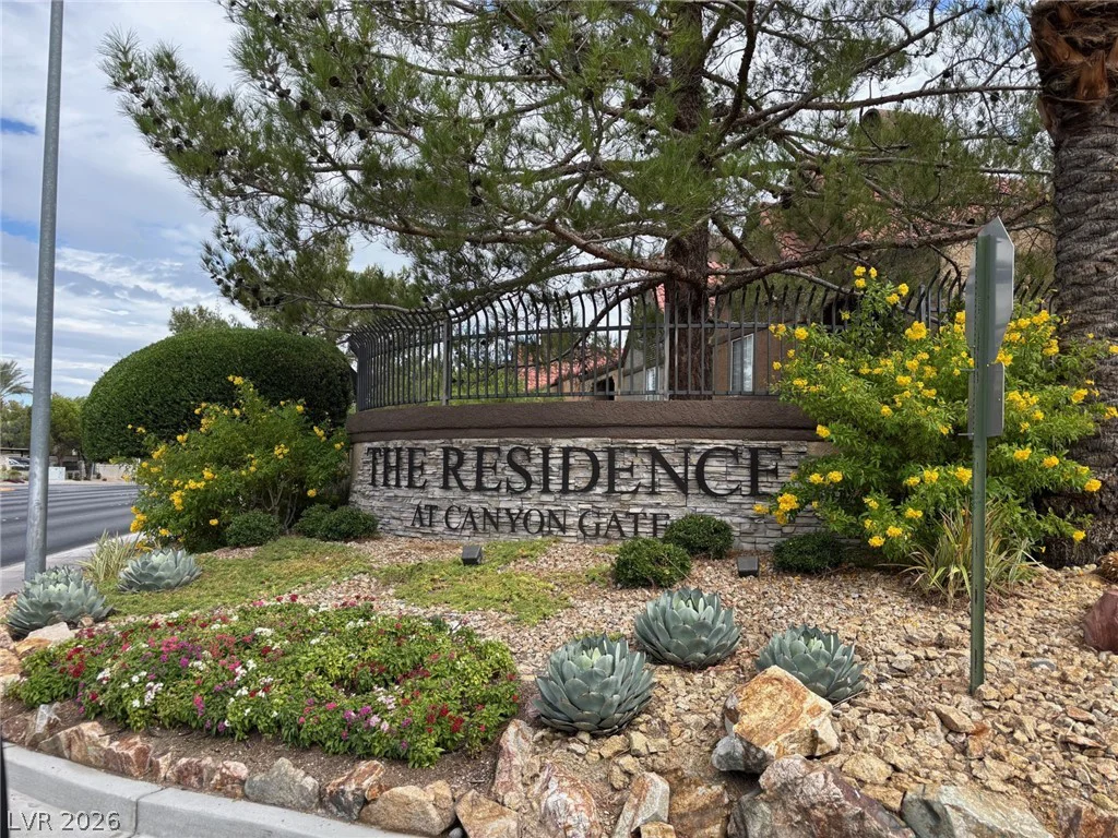 2200 Fort Apache, Las Vegas, NV 89117