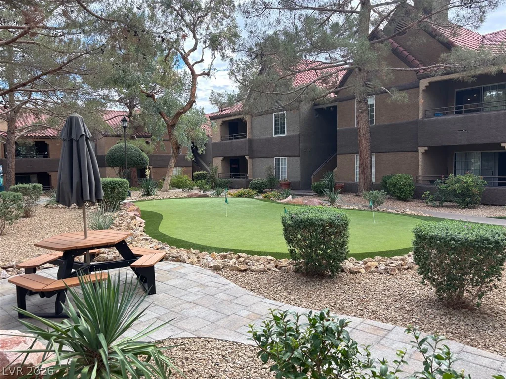 2200 Fort Apache, Las Vegas, NV 89117