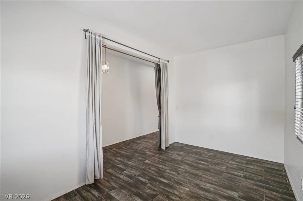 10612 Capitol Peak, Las Vegas, NV 89166