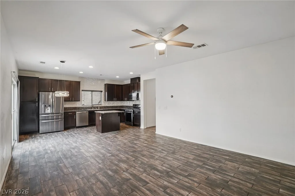 10612 Capitol Peak, Las Vegas, NV 89166
