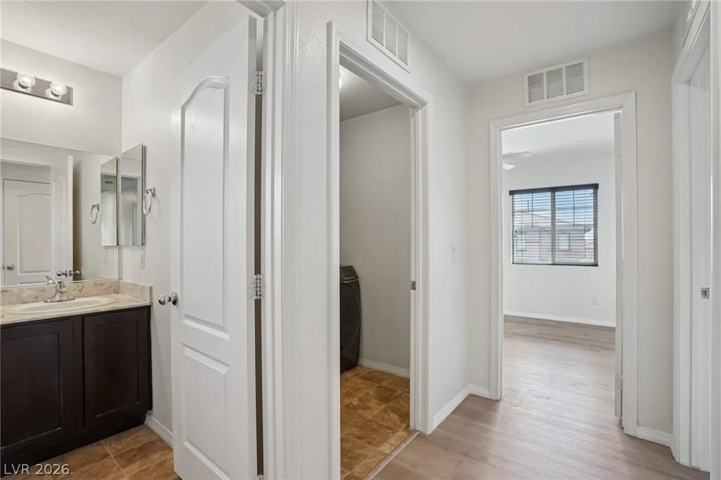 10612 Capitol Peak, Las Vegas, NV 89166