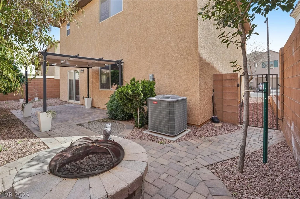 10612 Capitol Peak, Las Vegas, NV 89166