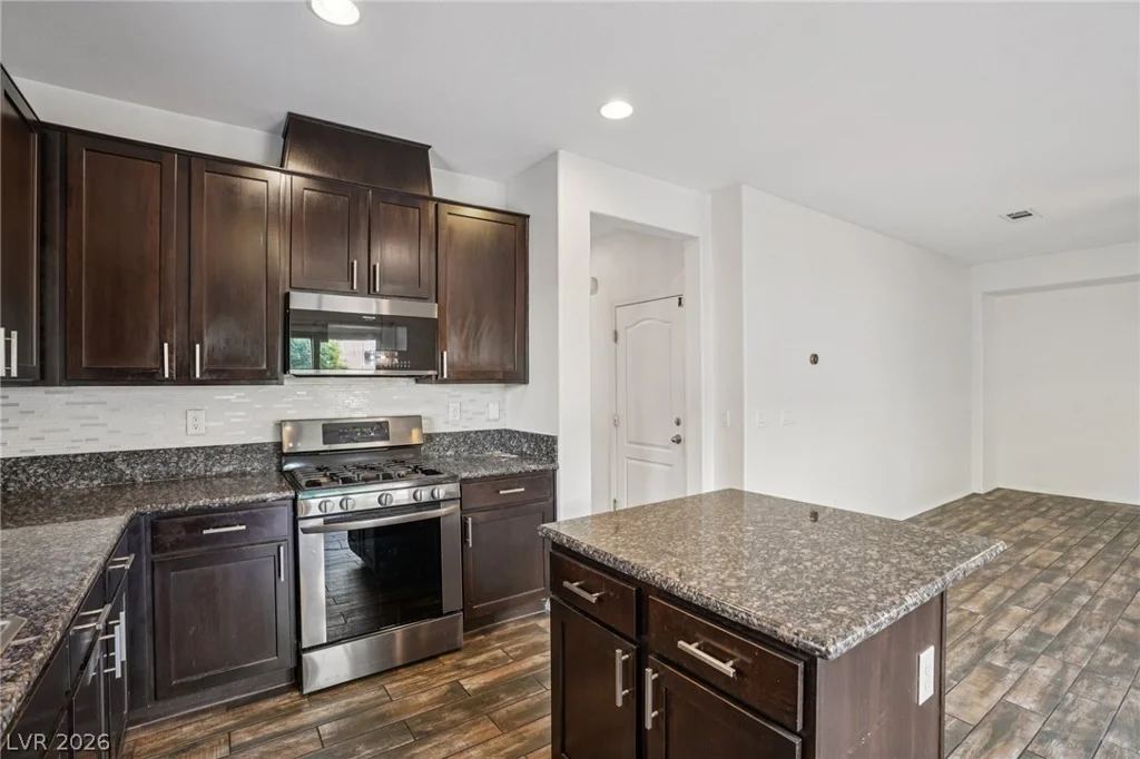 10612 Capitol Peak, Las Vegas, NV 89166