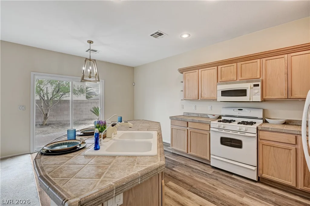1438 Auburn Valley, Las Vegas, NV 89123