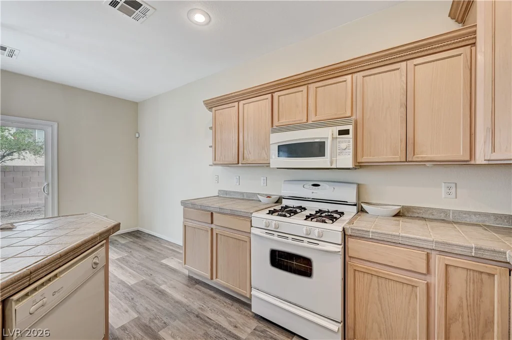 1438 Auburn Valley, Las Vegas, NV 89123