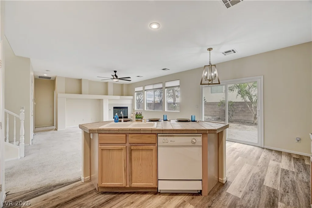 1438 Auburn Valley, Las Vegas, NV 89123