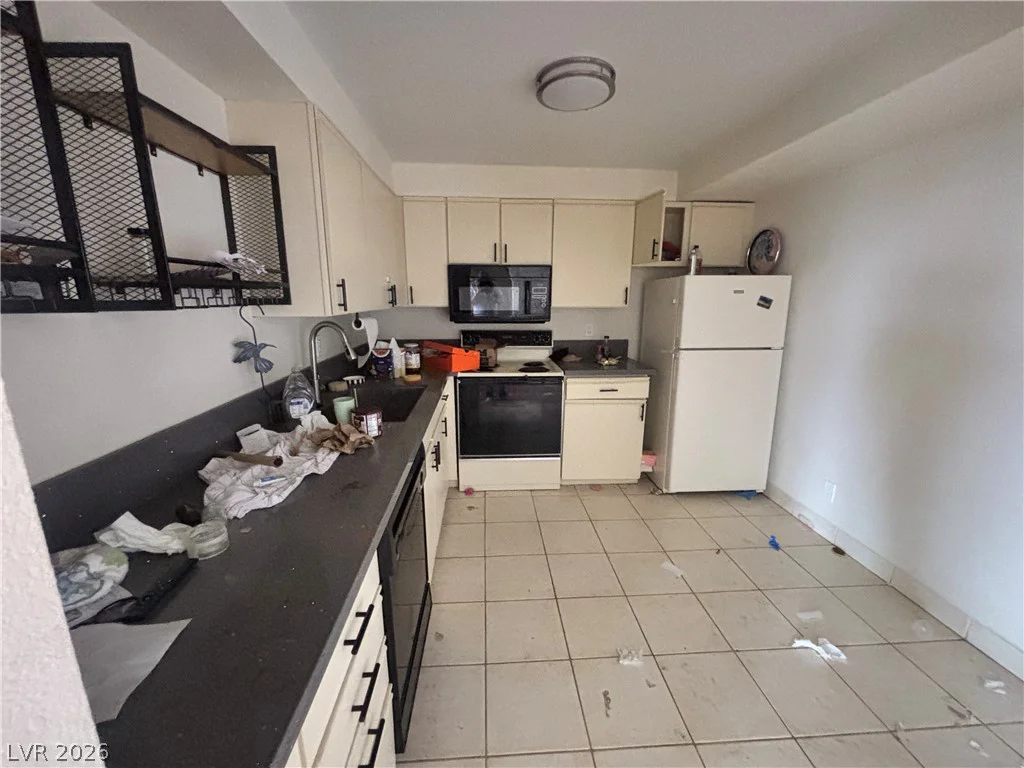 3930 University Center, Las Vegas, NV 89119