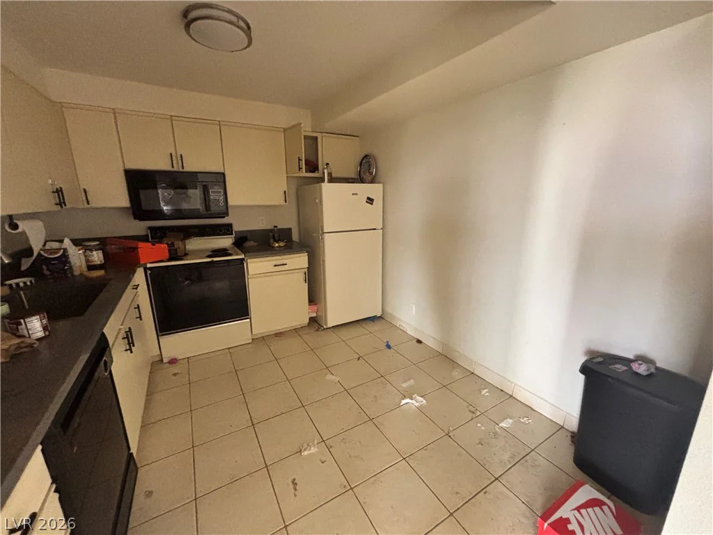 3930 University Center, Las Vegas, NV 89119