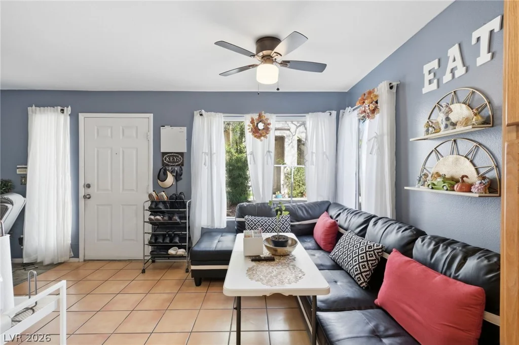 3065 Casey, Las Vegas, NV 89120