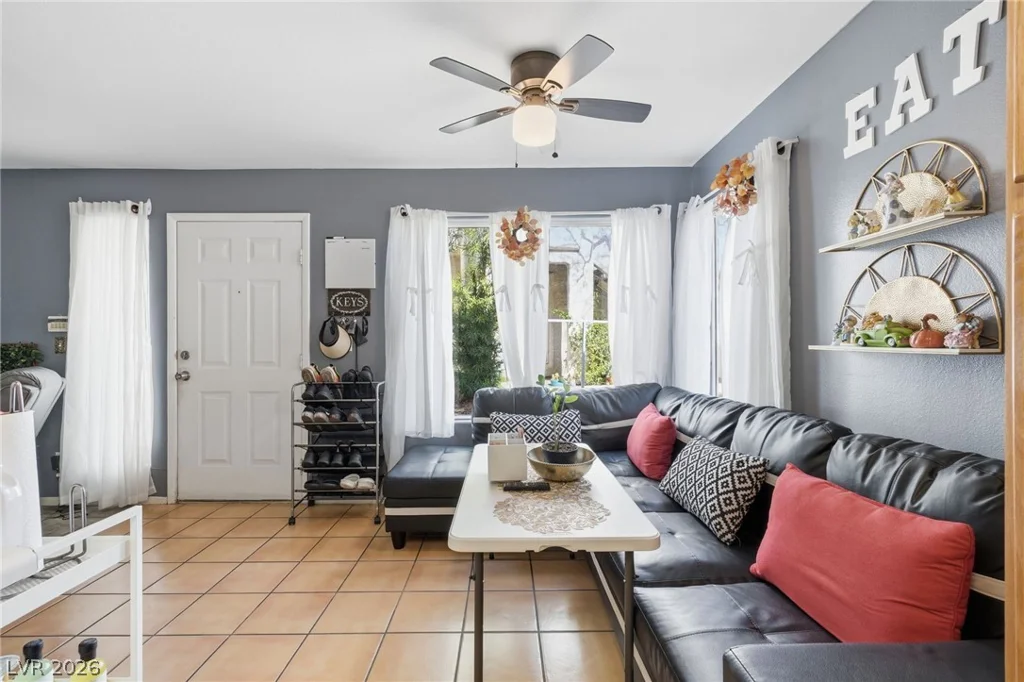 3065 Casey, Las Vegas, NV 89120