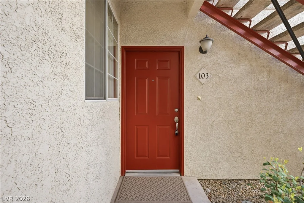 10237 King Henry, Las Vegas, NV 89144