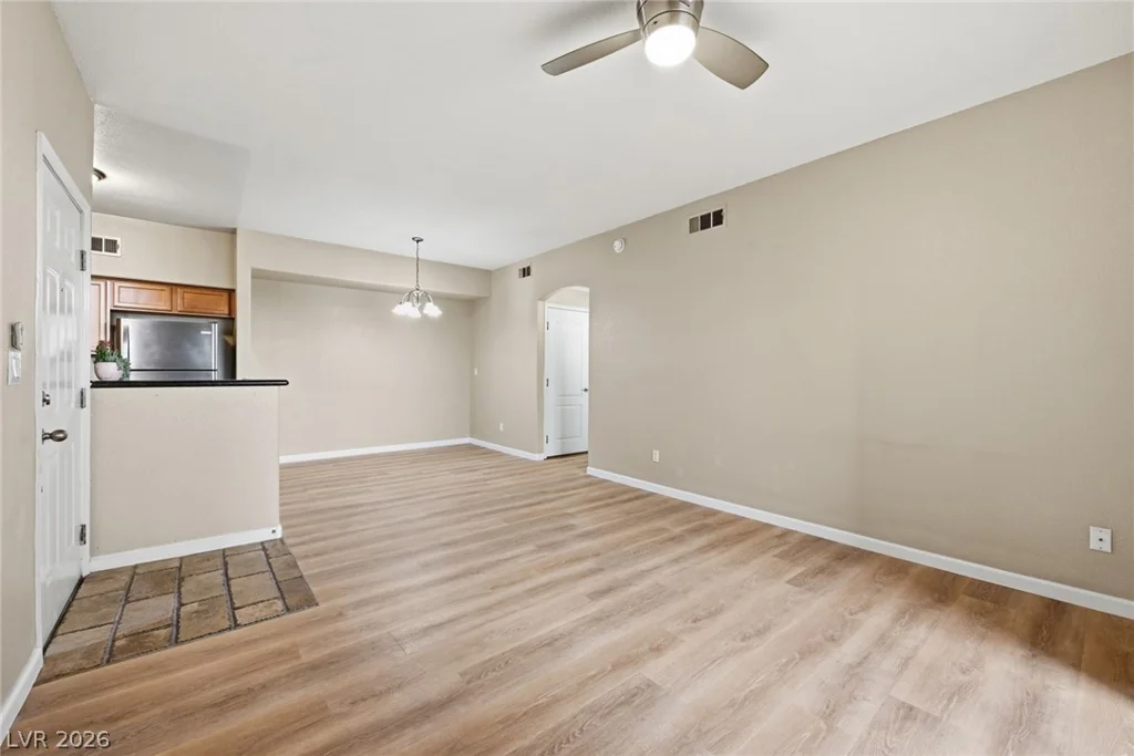 10237 King Henry, Las Vegas, NV 89144