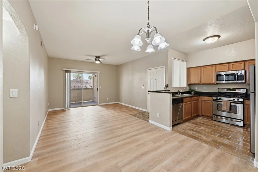 10237 King Henry, Las Vegas, NV 89144