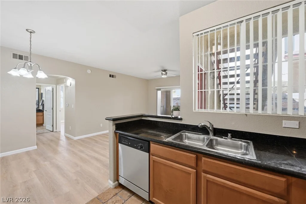 10237 King Henry, Las Vegas, NV 89144