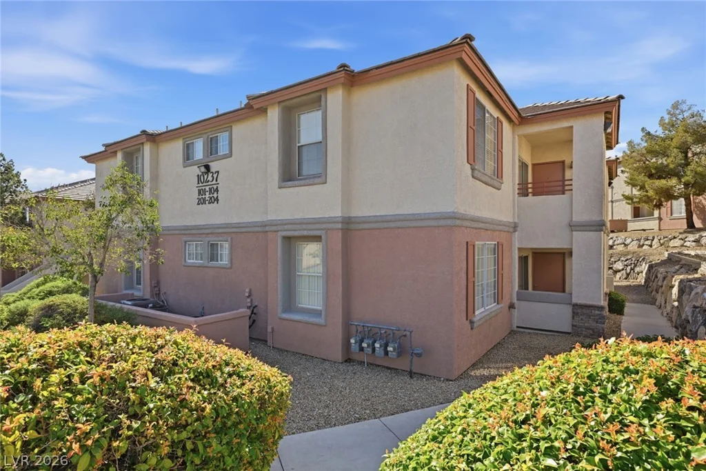 10237 King Henry, Las Vegas, NV 89144