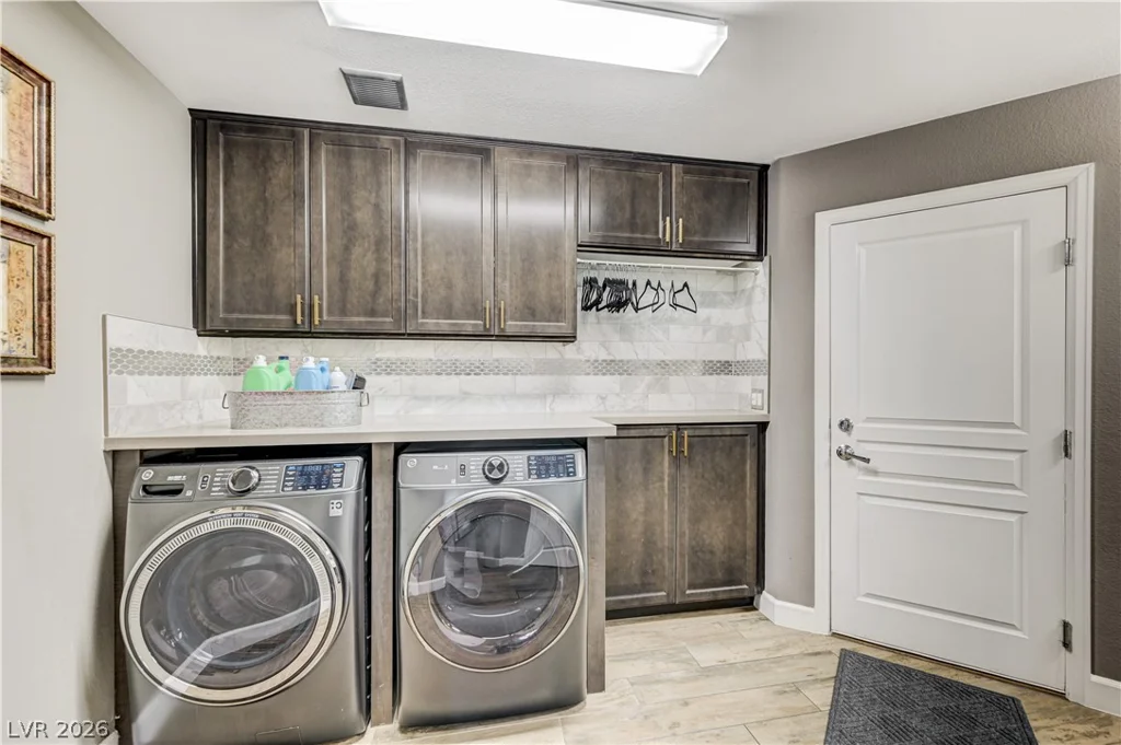 8354 Bartholomew Park, Las Vegas, NV 89139