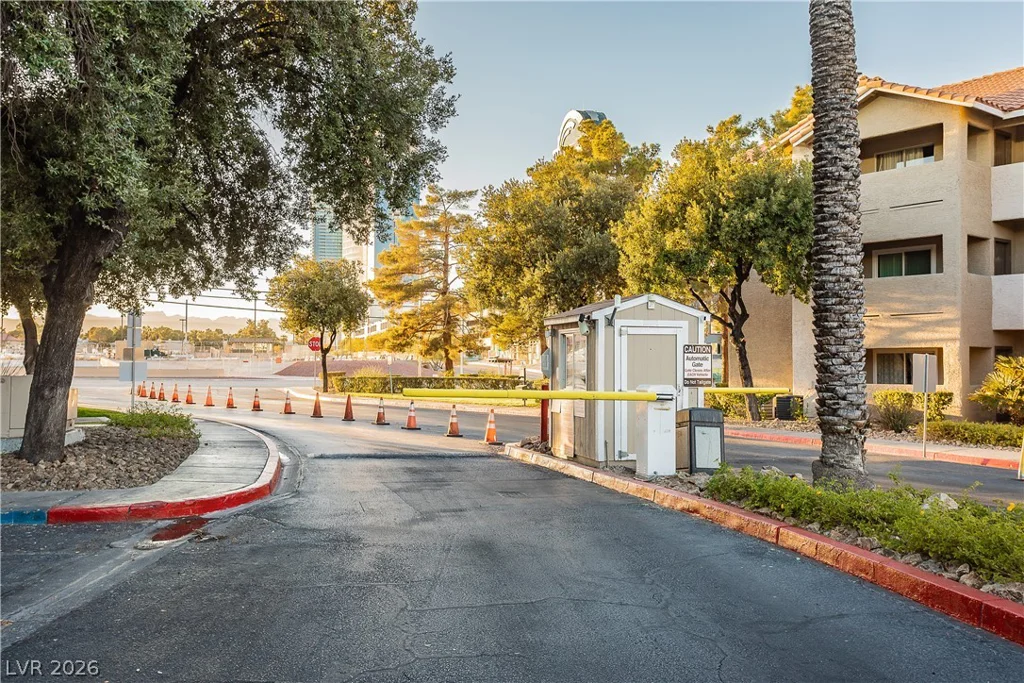 4200 Valley View, Las Vegas, NV 89103