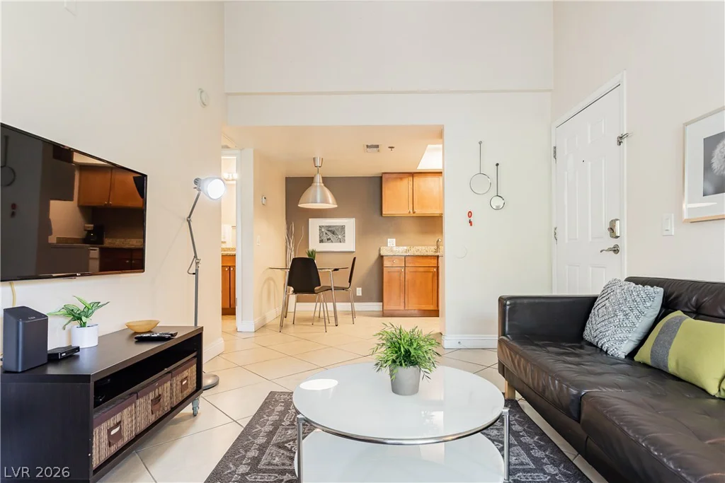 4200 Valley View, Las Vegas, NV 89103