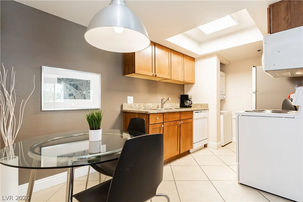 4200 Valley View, Las Vegas, NV 89103