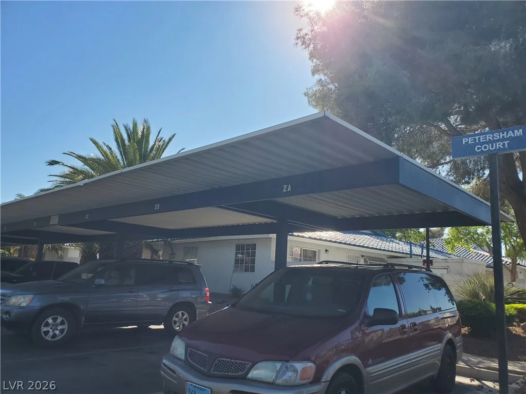 2140 Chertsey, Las Vegas, NV 89108