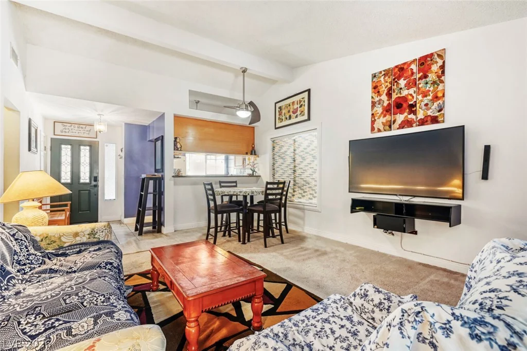 760 Inglenook, Las Vegas, NV 89123