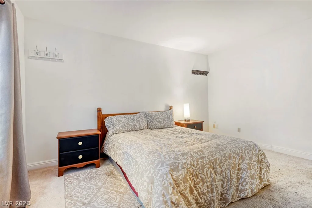 760 Inglenook, Las Vegas, NV 89123