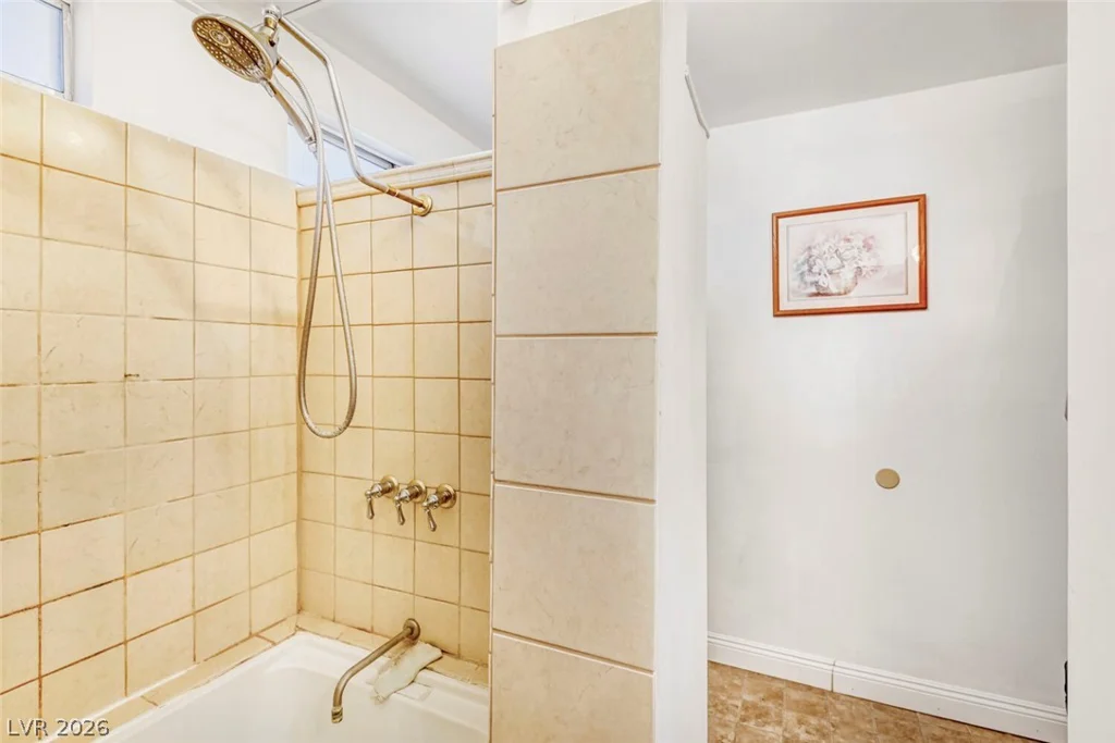 760 Inglenook, Las Vegas, NV 89123