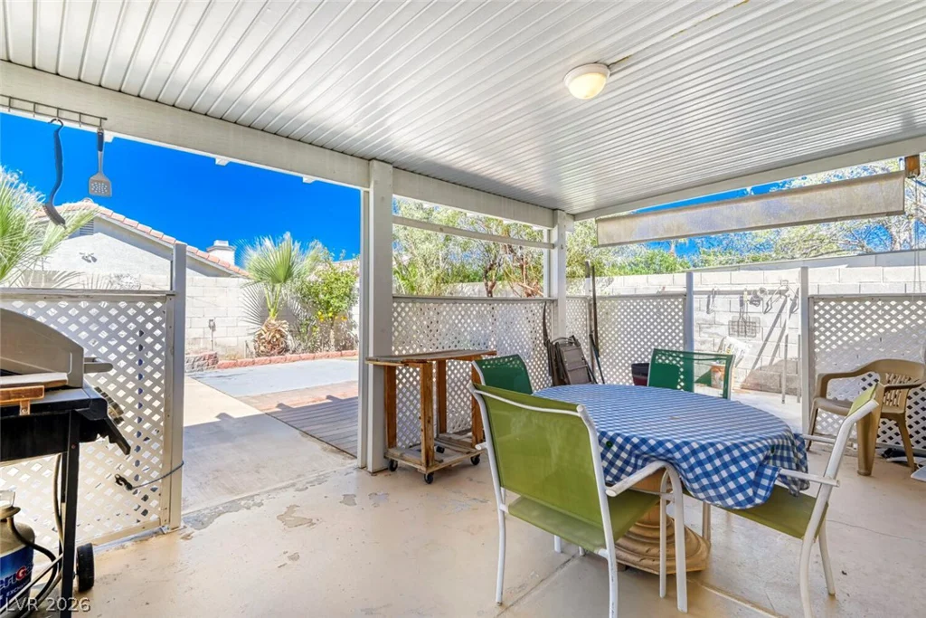 760 Inglenook, Las Vegas, NV 89123