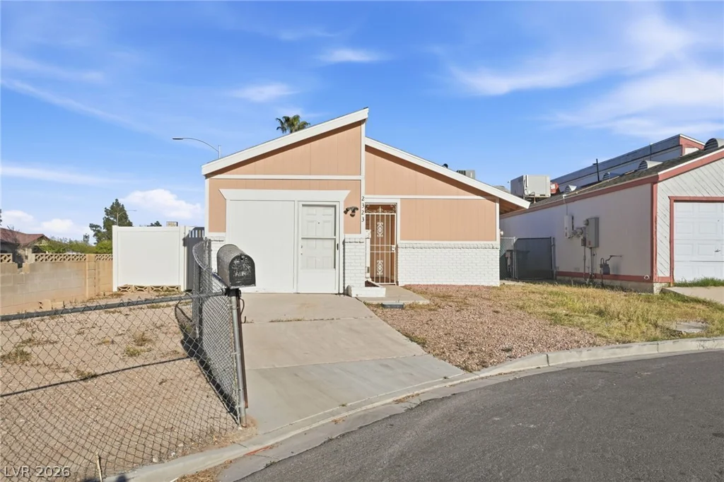 2323 El Cerrito, Las Vegas, NV 89108