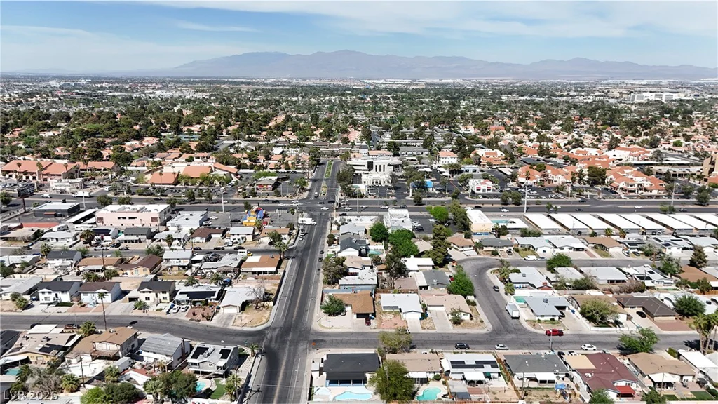 2909 Merritt, Las Vegas, NV 89102