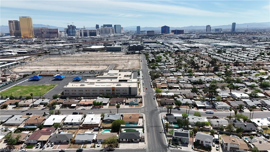 2909 Merritt, Las Vegas, NV 89102