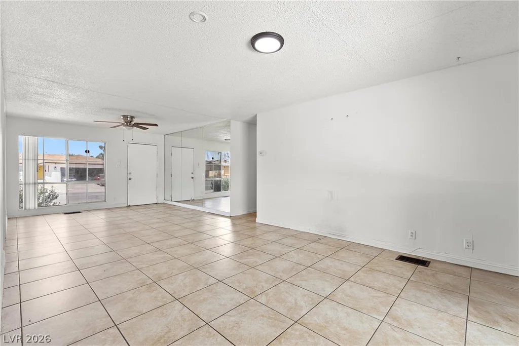 2909 Merritt, Las Vegas, NV 89102