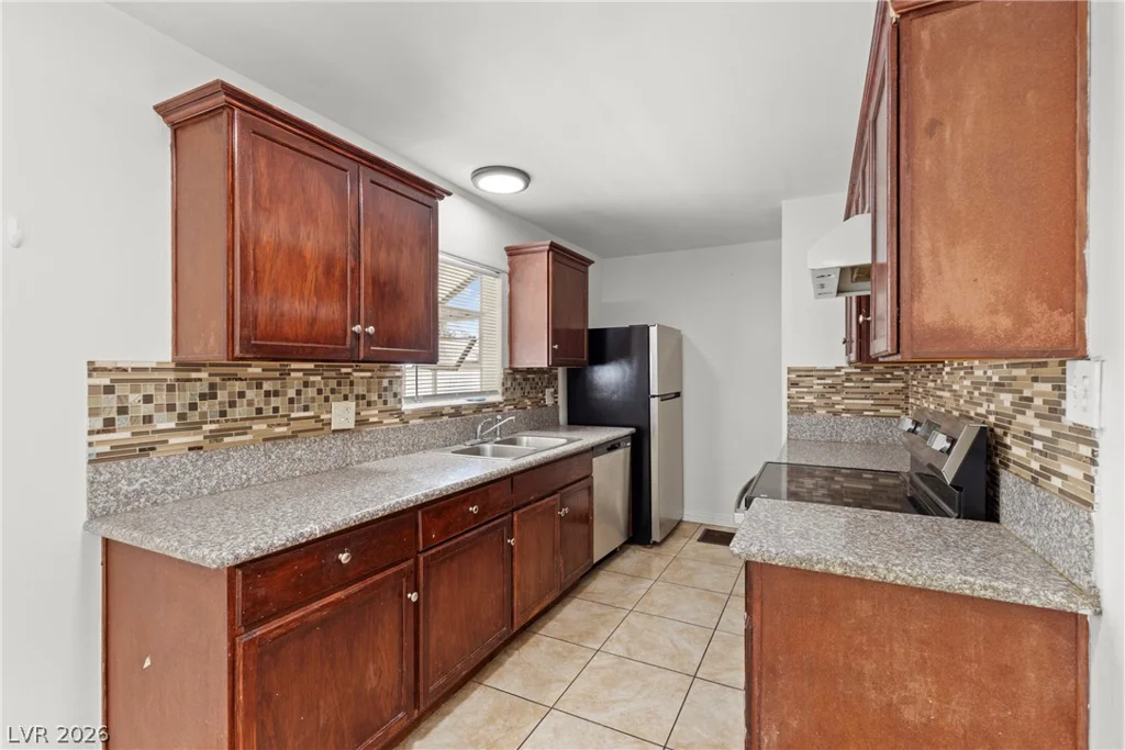 2909 Merritt, Las Vegas, NV 89102