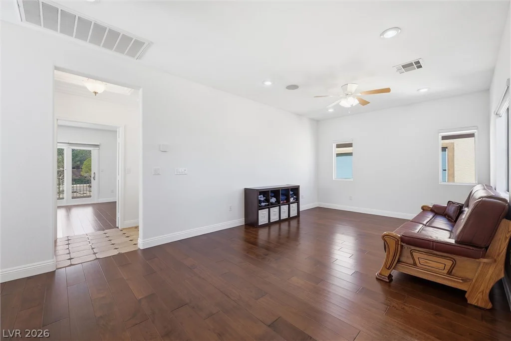1073 Oak Fair, Las Vegas, NV 89138