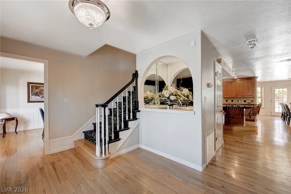 548 Radwick, Las Vegas, NV 89110