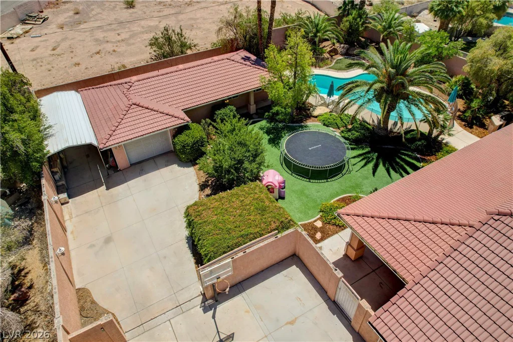 548 Radwick, Las Vegas, NV 89110