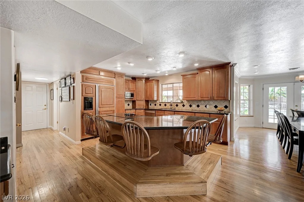 548 Radwick, Las Vegas, NV 89110