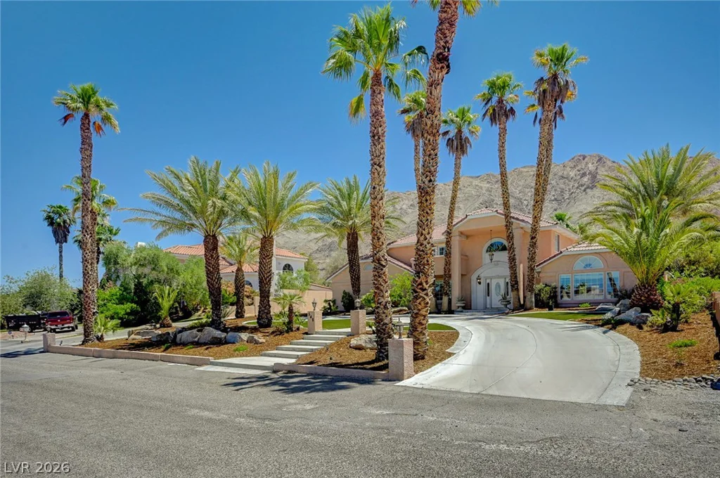 548 Radwick, Las Vegas, NV 89110