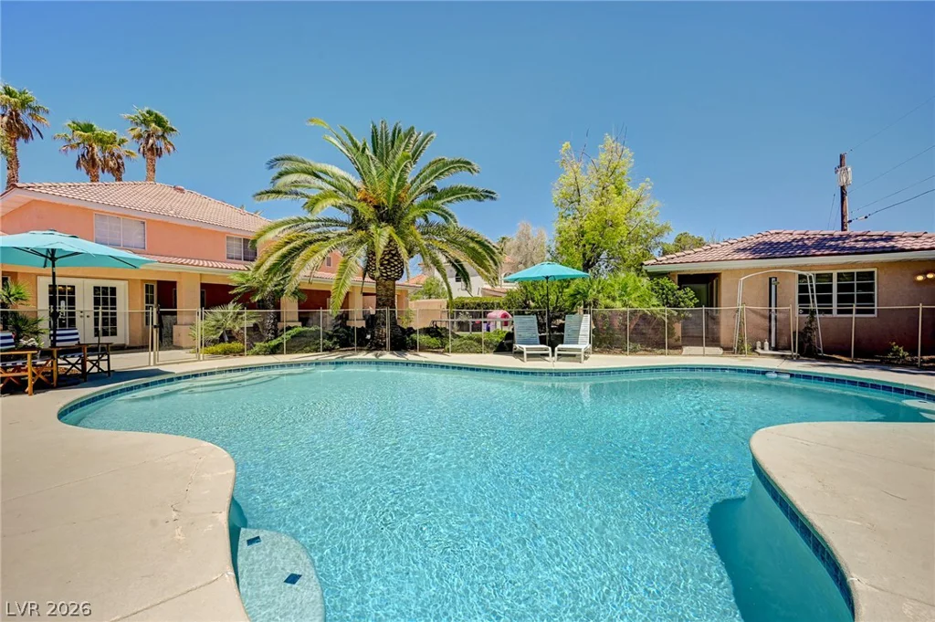 548 Radwick, Las Vegas, NV 89110