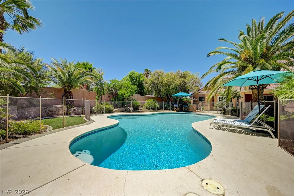548 Radwick, Las Vegas, NV 89110
