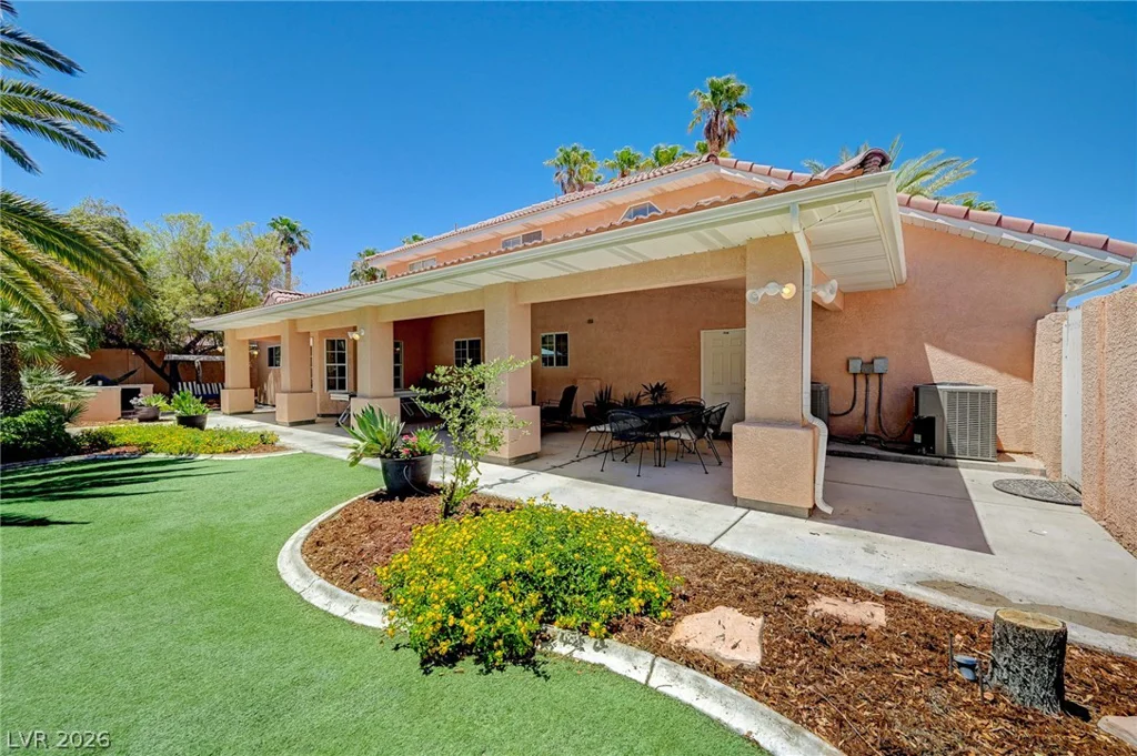 548 Radwick, Las Vegas, NV 89110