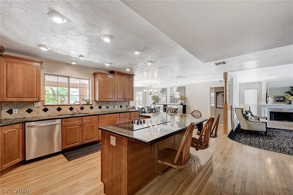 548 Radwick, Las Vegas, NV 89110