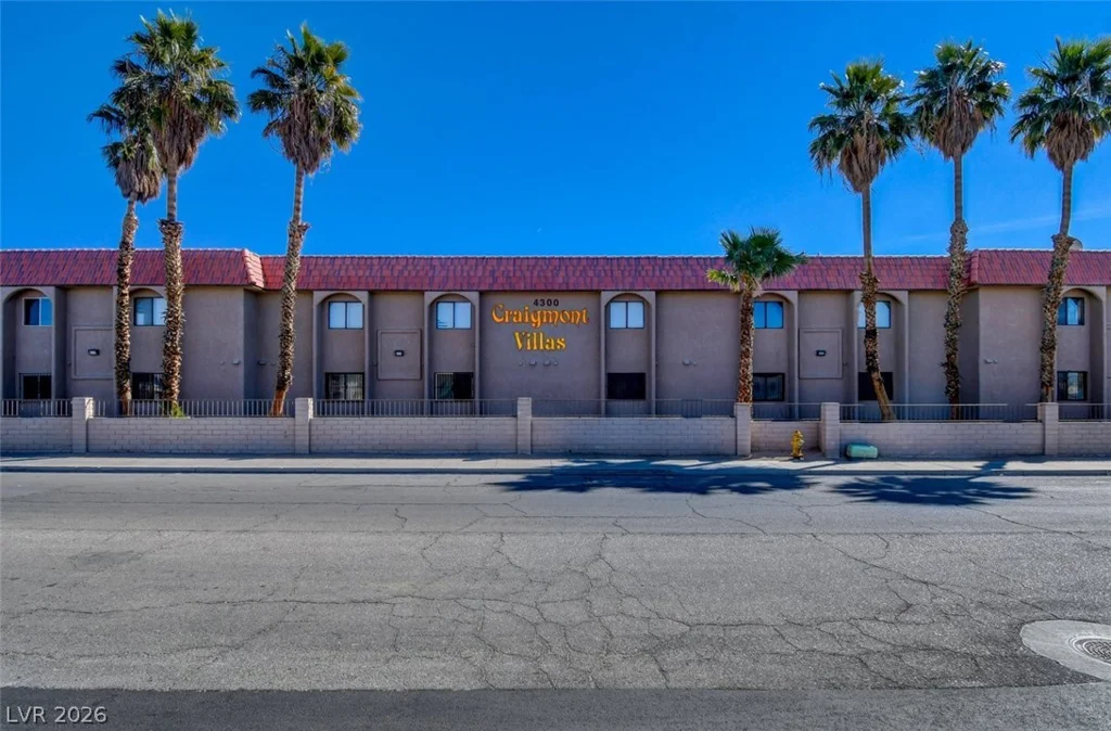 4300 Lamont, Las Vegas, NV 89115