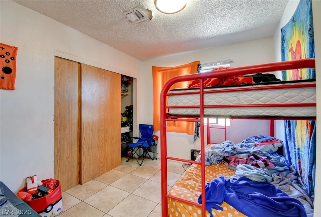 4300 Lamont, Las Vegas, NV 89115